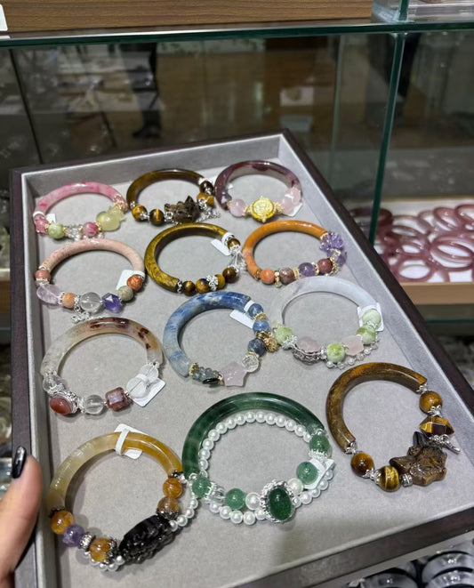 Handcrafted Gemstone Bracelet for Daily Wear & Crystal Collection